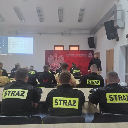 Szkolenie kadry dowódczej OSP. Strażacy z powiatu ostrołęckiego z pozytywnymi wynikami! [ZDJĘCIA] 
