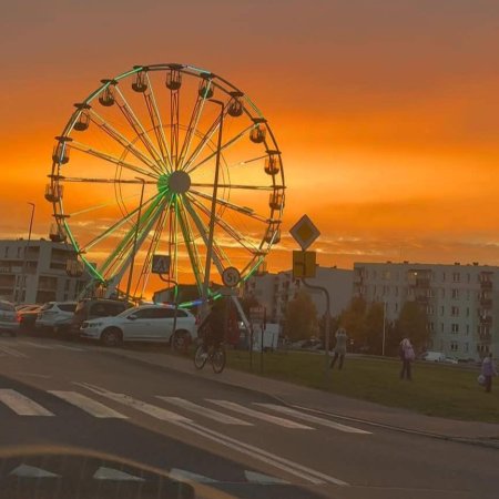 Niebo nad Ostrołęką zapłonęło kolorami! Niezwykły spektakl na zakończenie pięknego dnia [WIDEO, ZDJĘCIA]