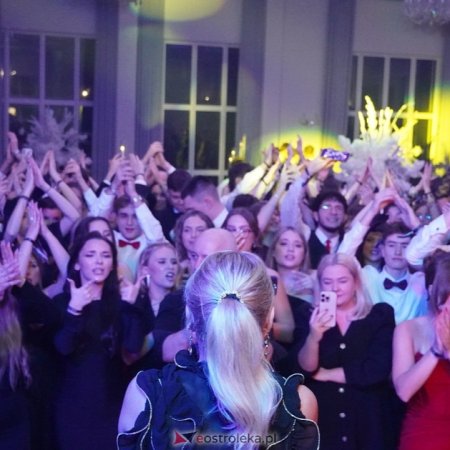 Piękni i Młodzi. Koncert hitem studniówki II LO! Nagrania podbijają internet [WIDEO, ZDJĘCIA]