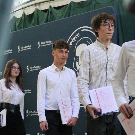 Wybitne wyniki uczniów II LO. A to nie koniec dobrych wiadomości [WIDEO, ZDJĘCIA]