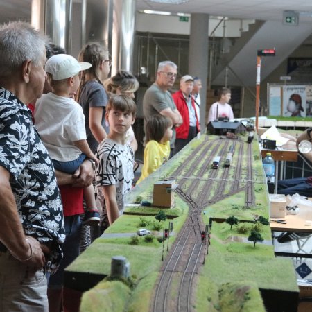 Od Pendolino po parowozy. Niezwykła makieta kolejowa w Ostrołęce [WIDEO, ZDJĘCIA]