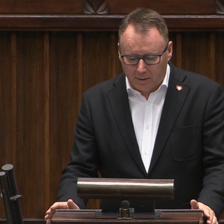 Popielarz uderza w PiS. "Przez osiem lat zmarnowano bezcenny czas" [WIDEO]