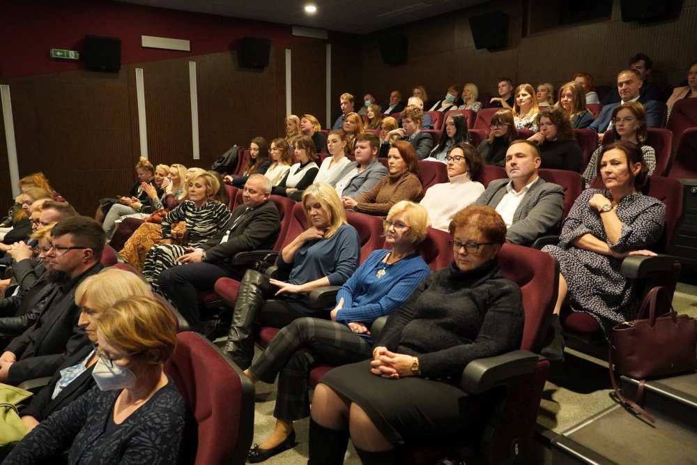 Debata: Demokracja w szkołach ponadpodstawowych, fot. eostroleka.life
