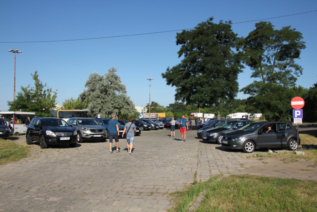 Ostroęcka Giełda Samochodowa, fot. eostroleka.life