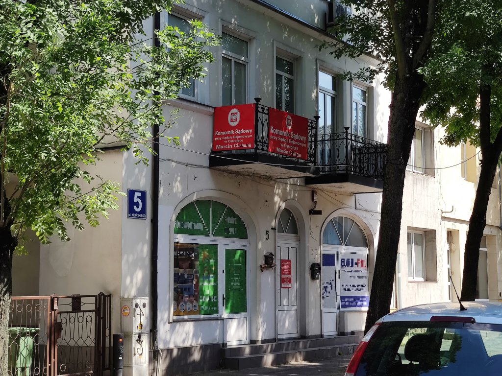 Kancelaria komornika, kt&oacute;ry usłyszał zarzuty, mieści się przy ul. Kilińskiego