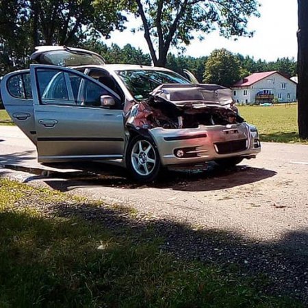 Wypadek w Wachu. Dwie osoby zabrane do szpitala [ZDJĘCIA]