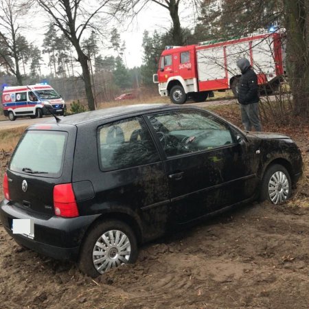 24-latka straciła panowanie nad samochodem i dachowała na trasie Baranowo - Parciaki [ZDJĘCIA]