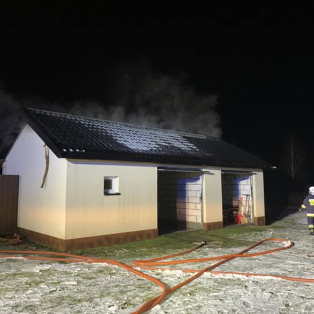 Pożar w Zawadach. W akcji kilka jednostek strażackich [ZDJĘCIA]