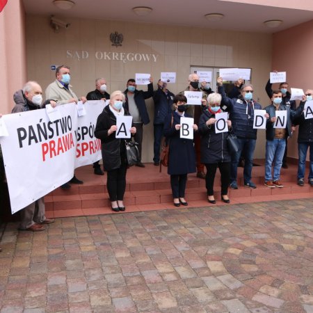 "Państwo prawa wspólna sprawa". Protest sędziów i obywateli w Ostrołęce [WIDEO, ZDJĘCIA]