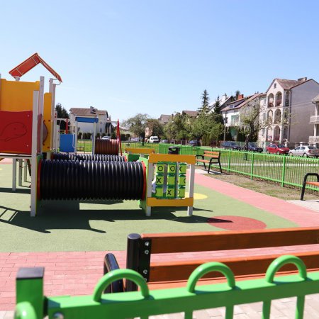 Nowy plac zabaw na osiedlu Stacja [ZDJĘCIA]