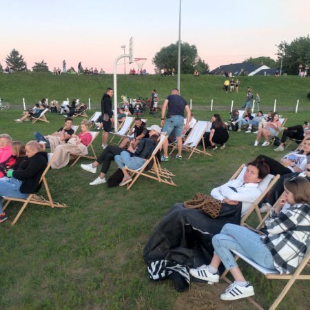 "Pewnego razu w Hollywood". Kino letnie na plaży miejskiej [ZDJĘCIA]