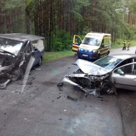 Wypadek w Glebie. Wpadł poszukiwany przez policje. Miał przy sobie amfetaminę!