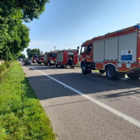 Pożar w Ponikwi Dużej. Z ogniem walczyło 5 zastępów strażackich