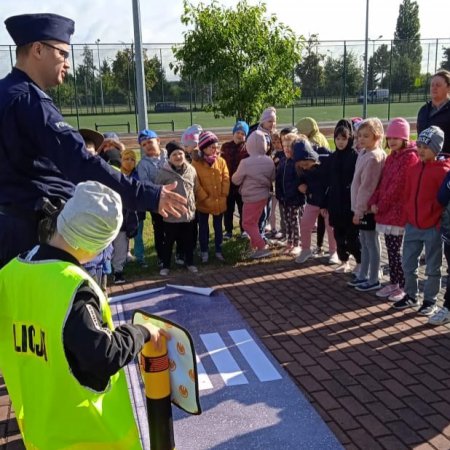 Bezpiecznie do szkoły. Spotkanie w Szkole Podstawowej Nr 2 [ZDJĘCIA]