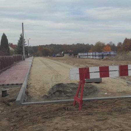 Trwa przebudowa ulicy Słonecznej w Dzbeninie