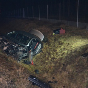 Poważny wypadek na S-8. Ranny kierowca mercedesa [ZDJĘCIA]