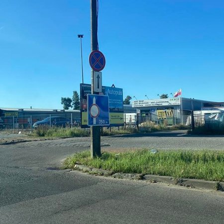 Utrudnienia w ruchu na Kołobrzeskiej. Dziś lepiej omijać tę ulicę