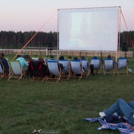 Wakacyjne kino plenerowe w Ostrołęce