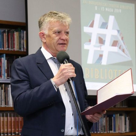 Dyrektor biblioteki przejdzie na emeryturę