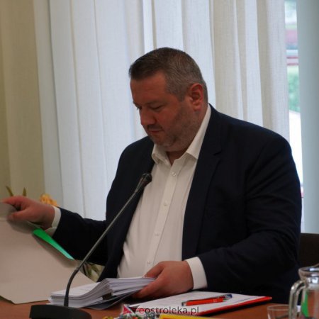Absolutorium dla prezydenta Ostrołęki. Sam przyznał, z czego nie jest zadowolony