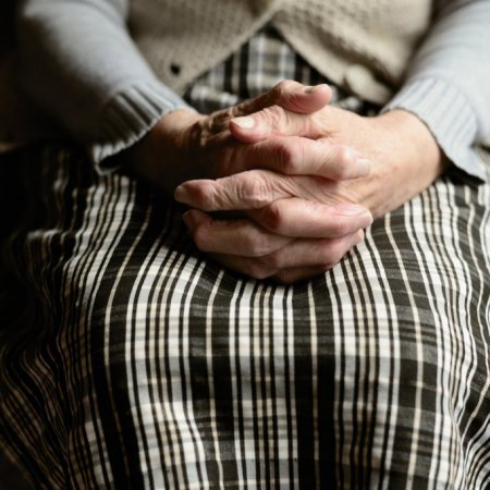 Oszuści atakują! Ich ofiarą padły dwie seniorki z Ostrołęki