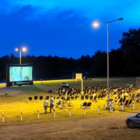 Kino letnie piątkowym hitem