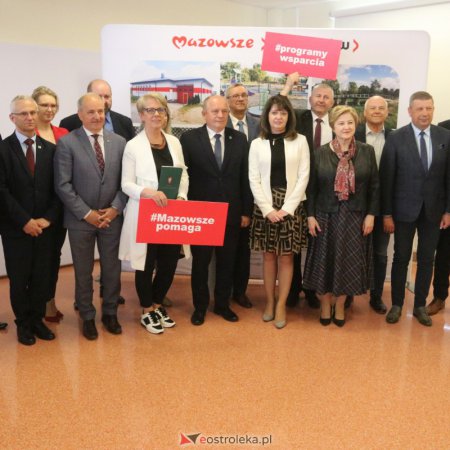 Powiat ostrołęcki ze wsparciem samorządu Mazowsza! Umowy podpisane [WIDEO, ZDJĘCIA]
