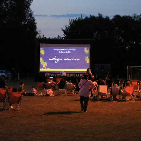 Kino plenerowe nad Narwią i film „Baby-Driver” [ZDJĘCIA]