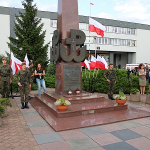 "Godzina W" w Ostrołęce. Hołd dla Powstańców Warszawskich [ZDJĘCIA, WIDEO]