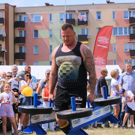 Festyn “Kierowcy Dzieciom” ze Strongmanami przy Galerii Bursztynowej [WIDEO, ZDJĘCIA]