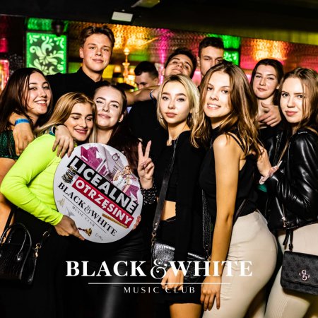 Licealne otrzęsiny w Clubie Black&White [ZDJĘCIA]