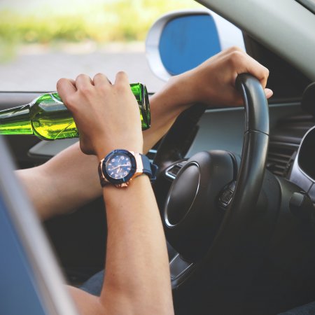 "Nie liczcie na to, że jakoś się uda". Policja apeluje: alkohol i kierownica to śmiertelne połączenie