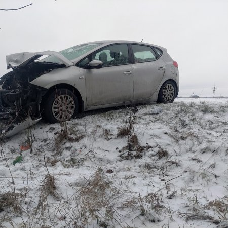 Poważny wypadek w powiecie ostrołęckim. Jedna osoba trafiła do szpitala! [WIDEO, ZDJĘCIA]