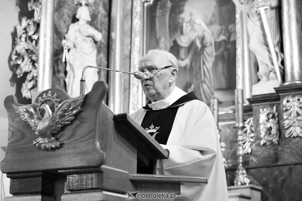 śp. ks. infułat Zygmunt Żukowski, fot. eostroleka.life